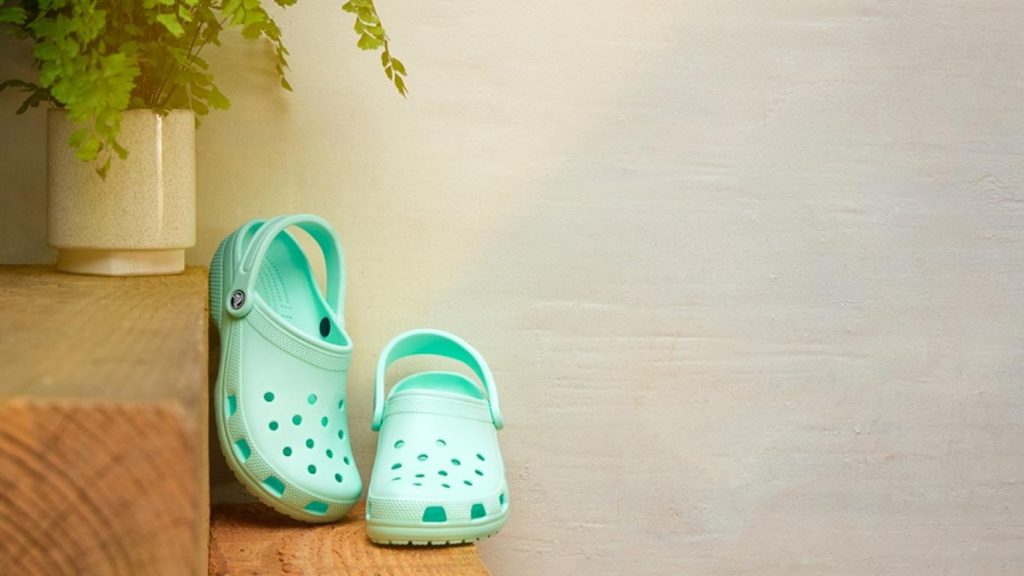 Healthcare Heroes Enjoy 15 Off Sitewide on Crocs for Nurses